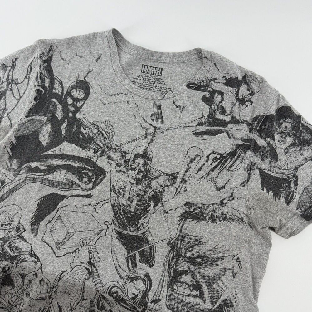 Marvel Graphic All Over Print Short Sleeve Shirt Men Medium Gray Avengers Comic